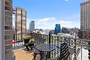 The Historic Blue Moon Hotel - NYC