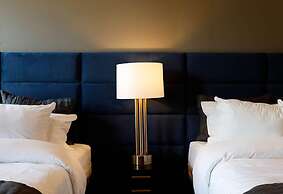 The Historic Blue Moon Hotel - NYC