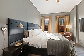 The Historic Blue Moon Hotel - NYC