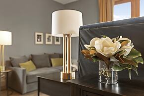 The Historic Blue Moon Hotel - NYC