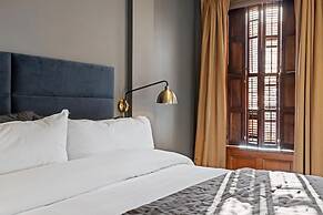 The Historic Blue Moon Hotel - NYC