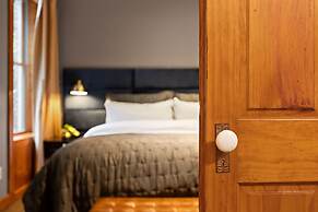 The Historic Blue Moon Hotel - NYC