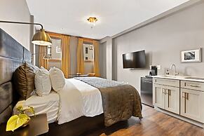 The Historic Blue Moon Hotel - NYC