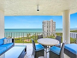 Deluxe Seaside Condo with Pool and Hot Tub by RedAwning