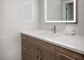 Highlands Slopeside #221 3 Bedroom Condo by RedAwning