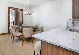 Highlands Slopeside #221 3 Bedroom Condo by RedAwning