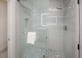 Highlands Slopeside #221 3 Bedroom Condo by RedAwning