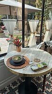 The Alest Hotel