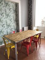 H Hostel Friendly Accommodation