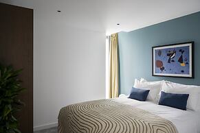 Cove Landmark Pinnacle