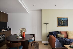 Cove Landmark Pinnacle