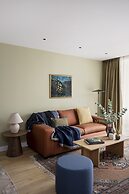 Cove Landmark Pinnacle