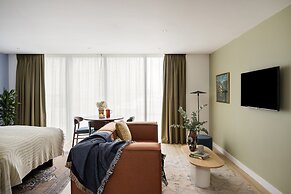 Cove Landmark Pinnacle