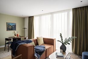 Cove Landmark Pinnacle