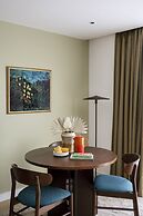 Cove Landmark Pinnacle