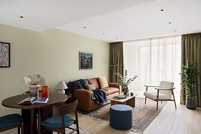 Cove Landmark Pinnacle