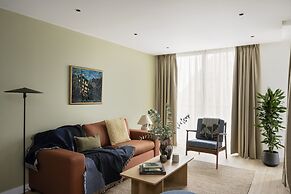 Cove Landmark Pinnacle