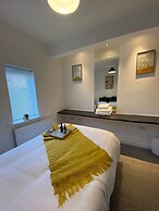 Stunning 4-bed House in Derby