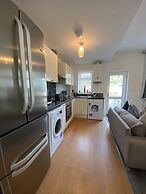 Stunning 4-bed House in Derby