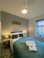 Stunning 4-bed House in Derby