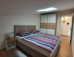 Beautiful Family Apartment a5 for 5 Guests in Vrvari, Close to the Bea