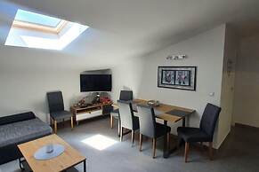 Beautiful Family Apartment a5 for 5 Guests in Vrvari, Close to the Bea