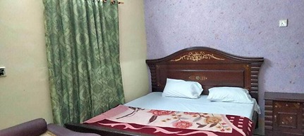 Royal Guest And Farm House