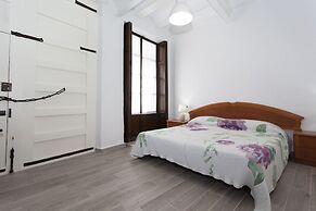 Apartment 4 People in Ground Floor