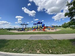 Luxury Bungalow mins Niagara falls & Brock uni