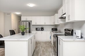 Luxury Bungalow mins Niagara falls & Brock uni