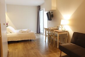 ECO-APARTMENTS LA MARINEDA & HOTEL THALASSA SPORT & SPA
