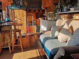 Gorgeous Horsebox at Glamp in Style in East Sussex