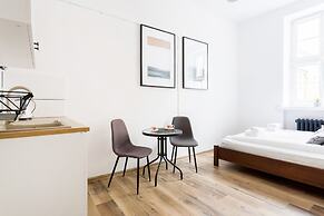 Old Town Apartment Slusarska