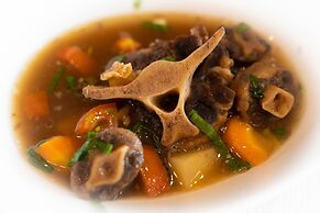 Parkside Gayo Petro Hotel