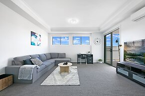 Wentworthville 2 Bedrooms Apartment with Free Parking by KozyGuru