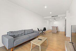 South Brisbane 2 Bedrooms Apartment with Free Parking by KozyGuru
