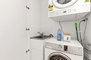 South Brisbane 2 Bedrooms Apartment with Free Parking by KozyGuru