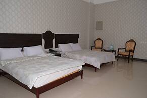 Hotel Sehwan Divine
