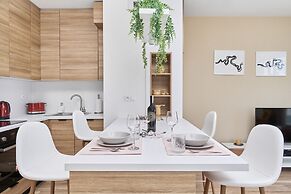 Exclusive Two-level Apartment by Renters