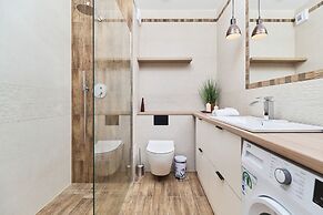 Exclusive Two-level Apartment by Renters