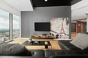 Luxurious Apartments Sky Tower