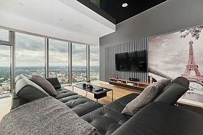 Luxurious Apartments Sky Tower