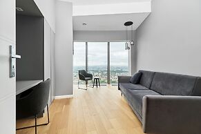 Luxurious Apartments Sky Tower