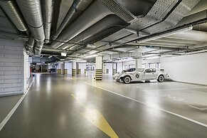 Luxurious Apartments Sky Tower