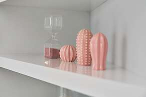 Luxurious Apartments Sky Tower