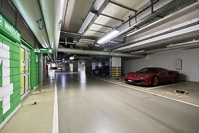 Luxurious Apartments Sky Tower