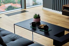 Luxurious Apartments Sky Tower