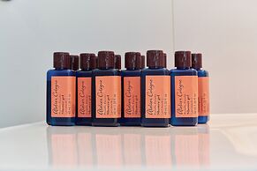 Luxurious Apartments Sky Tower