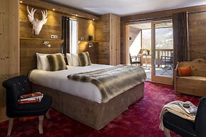 Hotel Ski Lodge