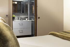 Hotel Ski Lodge